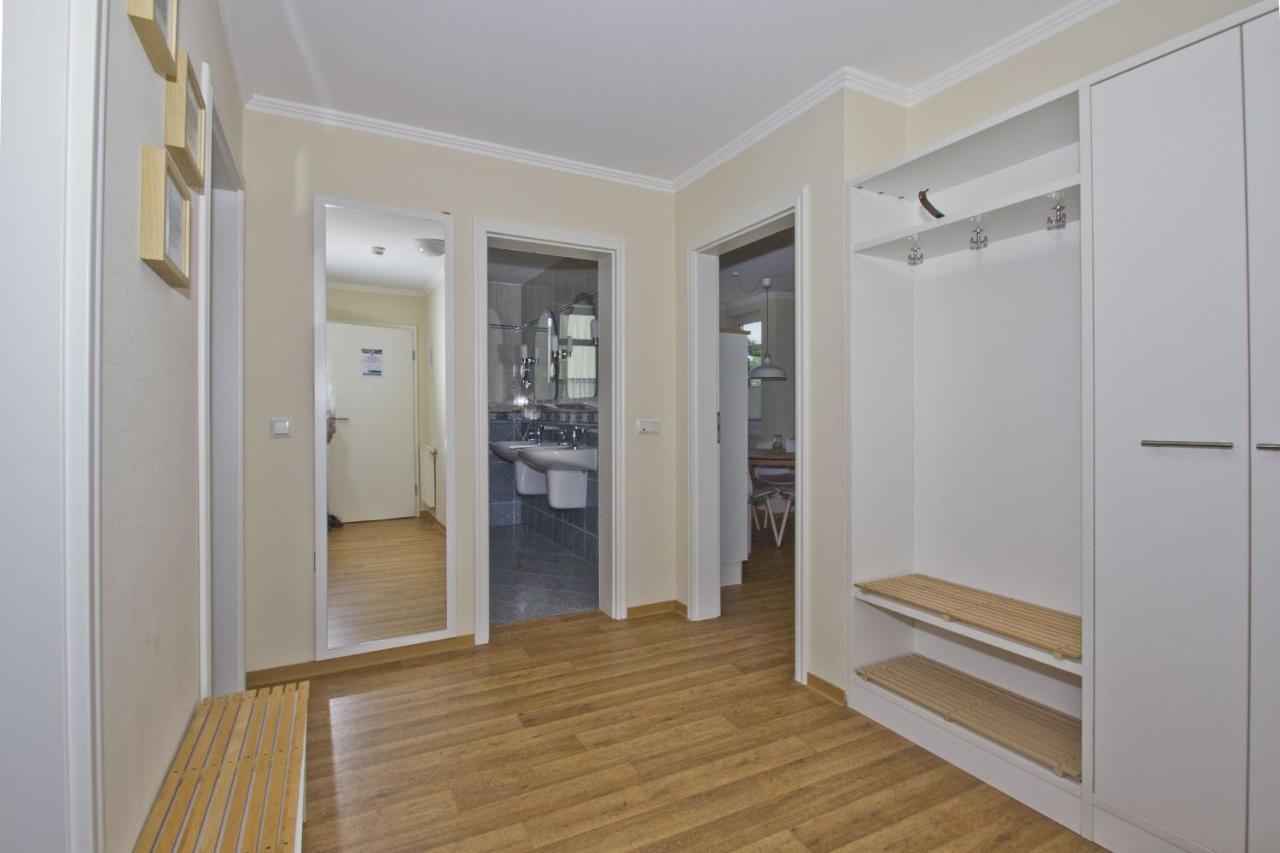 Mit Meerblick Und Balkon, Gratis Nutzung Vom Ahoi Erlebnisbad Und Sauna In Sellin - Meeresblick Fewo 24 ゲーレン エクステリア 写真